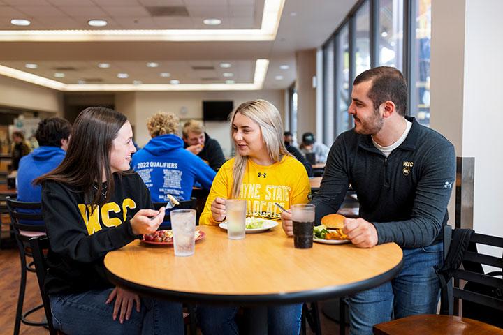 Students eat in the main dining hall at Wayne State